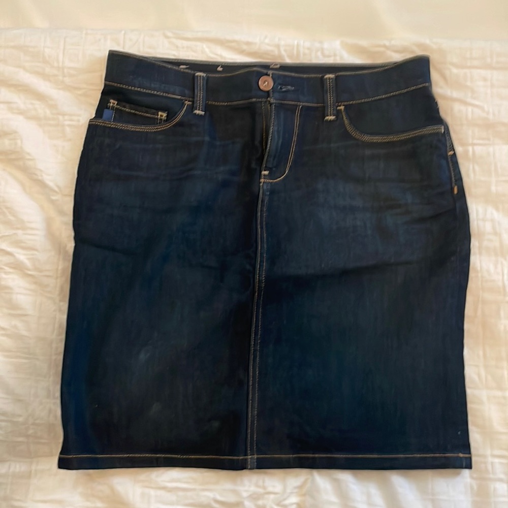 Gently worn mini skirt from Banana Republic